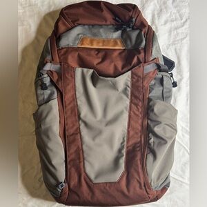 NWOT VERTX Gamut Overland Pack (Sienna/Shock Cord)